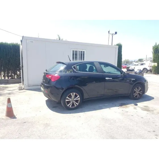 ALFA ROMEO GIULIETTA (191) '2011 DISTINCTIVE NEGRO