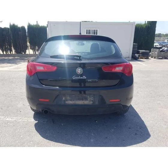 ALFA ROMEO GIULIETTA (191) '2011 DISTINCTIVE NEGRO