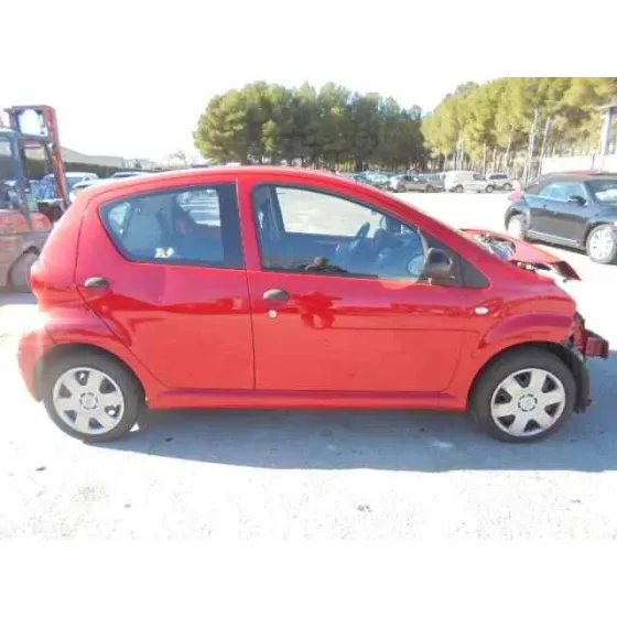 TOYOTA AYGO (KGB/WNB) '2008 BASICO ROJO