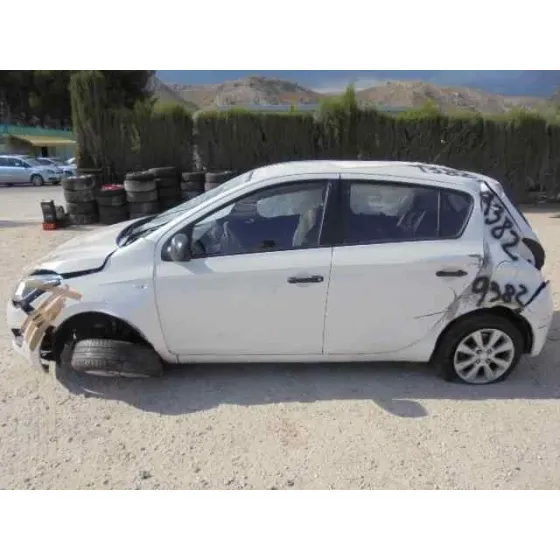 HYUNDAI I20 '2013 CITY S BLANCO