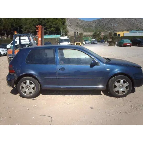 VOLKSWAGEN GOLF IV BERLINA (1J1) '2005 BASICO AZUL