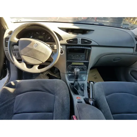 RENAULT LAGUNA II (BG0) '2001 AUTHENTIQUE NEGRO