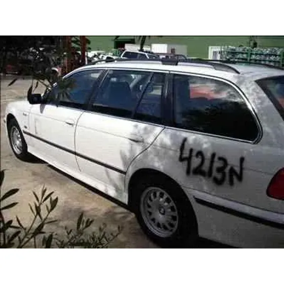 BMW SERIE 5 TOURING (E39) '2001 3.0 24V TURBODIESEL CAT BLANCO