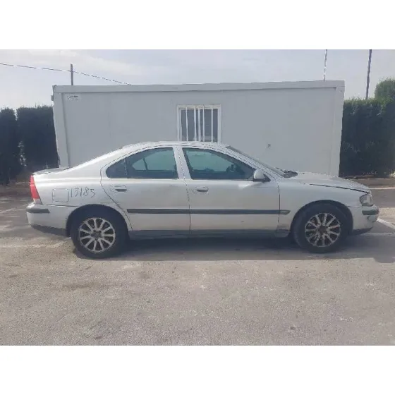 VOLVO S60 BERLINA '2001 2.4 T / 2.5 T GRIS