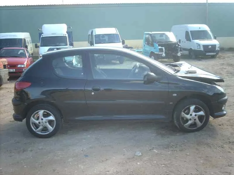 PEUGEOT 206 BERLINA '1999 XS NEGRO
