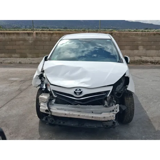 Toyota YARIS (_P13_) 2011