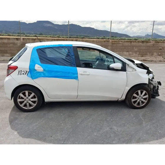 Toyota YARIS (_P13_) 2011