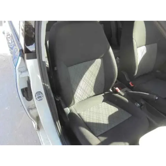 SEAT TOLEDO (KG3) '2016 REFERENCE BLANCO/AZUL
