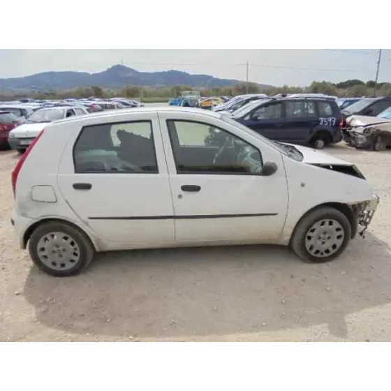 FIAT PUNTO BERLINA (188) '2002 1.9 D ELX (I) BLANCO