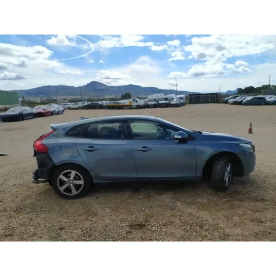 VOLVO V40 '2013 KINETIC GRIS OSCURO