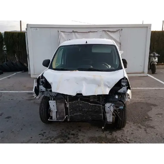 RENAULT KANGOO '2015 FURGON PROFESSIONAL BLANCO