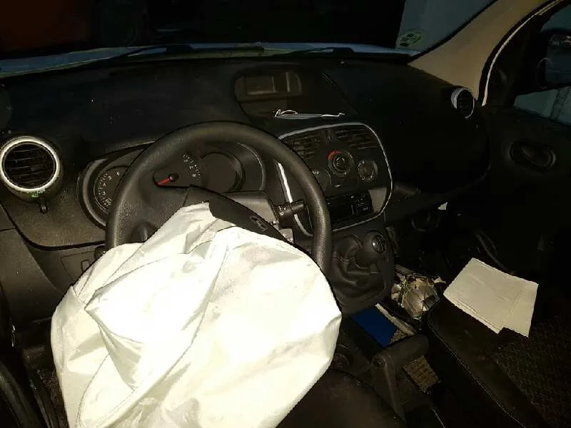 RENAULT KANGOO '2015 FURGON PROFESSIONAL BLANCO
