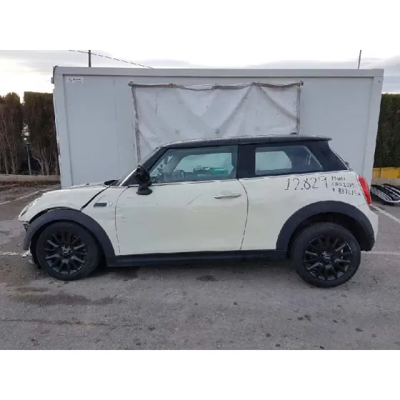 MINI MINI (F56) '2015 COOPER D BLANCO