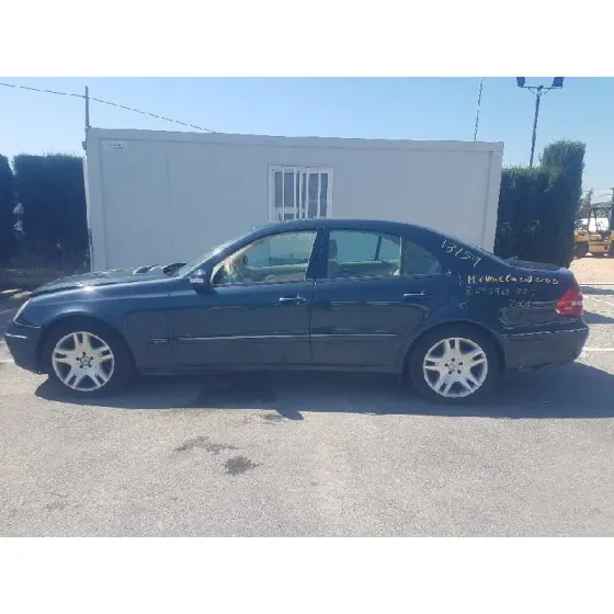 MERCEDES CLASE E (W211) BERLINA '2004 E 220 CDI (211.006) AZUL