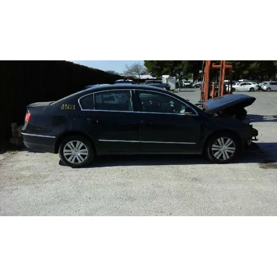 VOLKSWAGEN PASSAT BERLINA (3C2) '2008 HIGHLINE NEGRO
