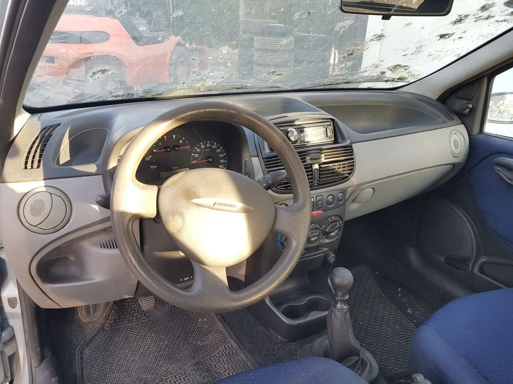 FIAT PUNTO BERLINA (188) '2001 1.2 8V ELX (I) AZUL