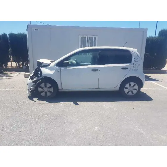 VOLKSWAGEN UP! (122) '2016 MOVE UP! BMT BLANCO