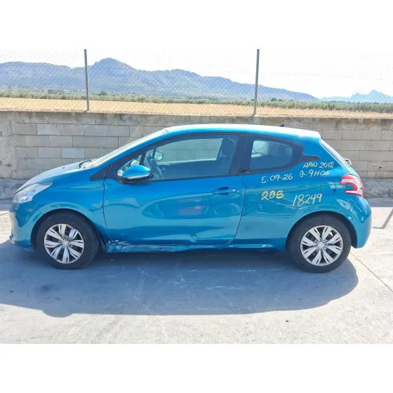 Peugeot 208 I (CA_, CC_) 2012
