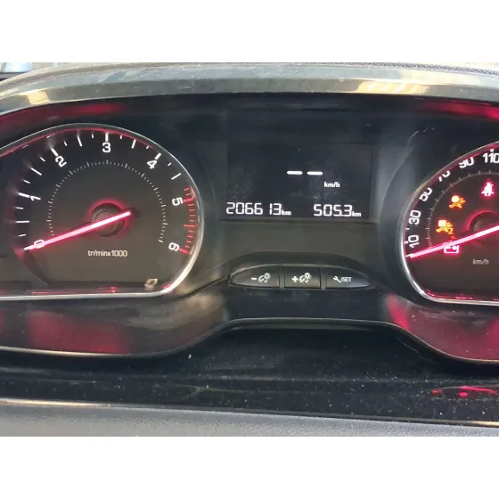 Peugeot 208 I (CA_, CC_) 2012