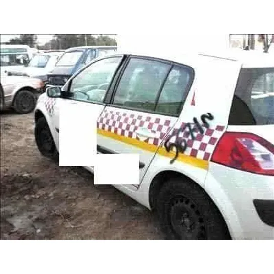 RENAULT MEGANE II BERLINA 5P '2002 1.9 DCI DIESEL BLANCO