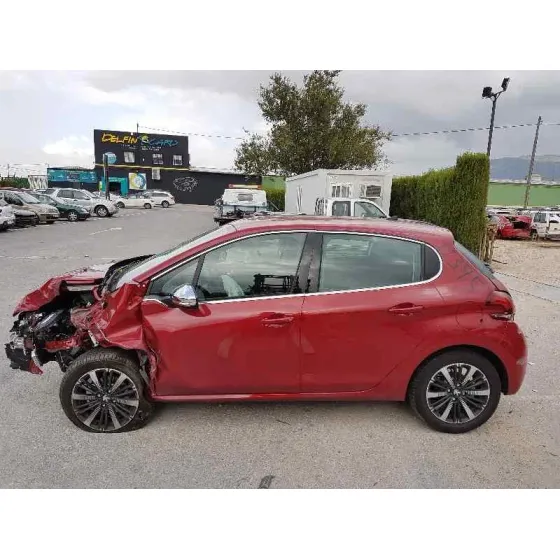 PEUGEOT 208 '2018 ALLURE ROJO
