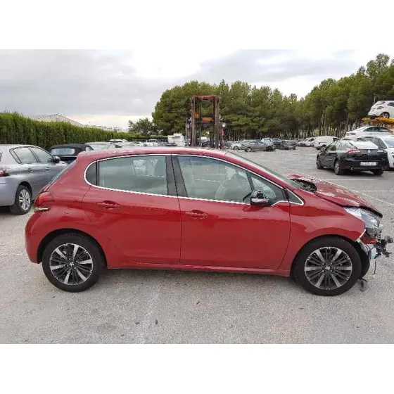 PEUGEOT 208 '2018 ALLURE ROJO
