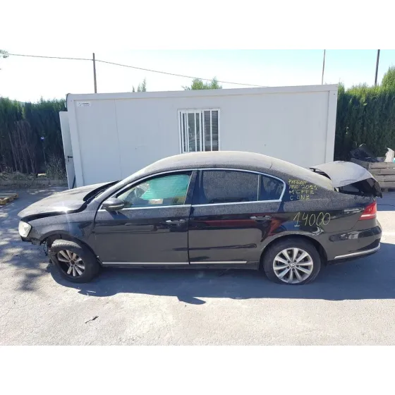 VOLKSWAGEN PASSAT LIM. (362) '2011 ADVANCE BLUEMOTION NEGRO