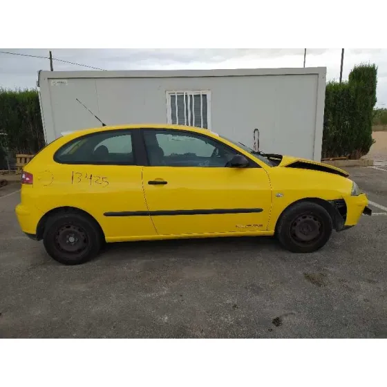 SEAT IBIZA (6L1) '2002 STELLA AMARILLO
