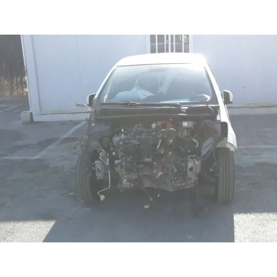 TOYOTA YARIS '2014 HSD ACTIVE BLANCO
