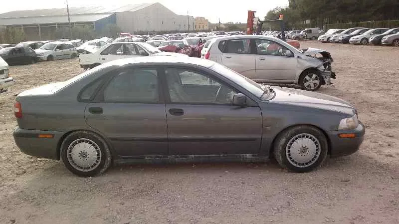 VOLVO S40 BERLINA '2002 1.8 16V GRIS OSCURO