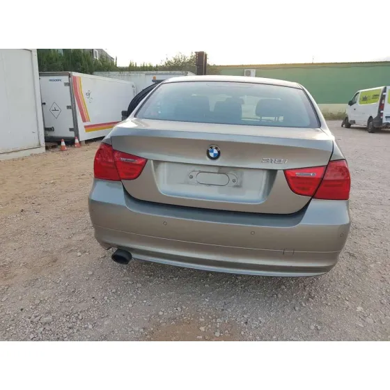 BMW SERIE 3 BERLINA (E90) '2008 320I BEIG