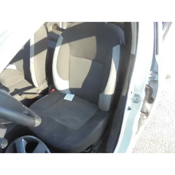 DACIA SANDERO '2015 AMBIANCE BLANCO