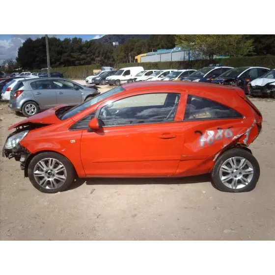 OPEL CORSA D '2006 CMON ROJO