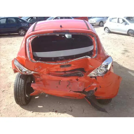 OPEL CORSA D '2006 CMON ROJO