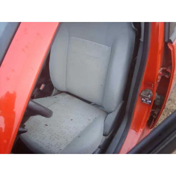 FORD FIESTA (CBK) '2003 AMBIENTE ROJO