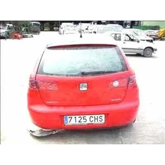 SEAT IBIZA (6L1) '2002 1.4 16V ROJO