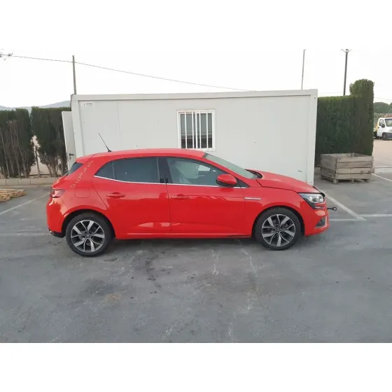 RENAULT MEGANE IV BERLINA 5P '2017 BUSINESS ROJO