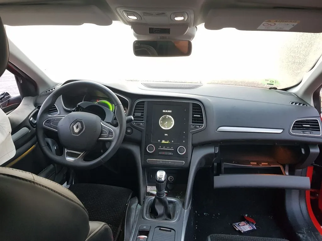 RENAULT MEGANE IV BERLINA 5P '2017 BUSINESS ROJO