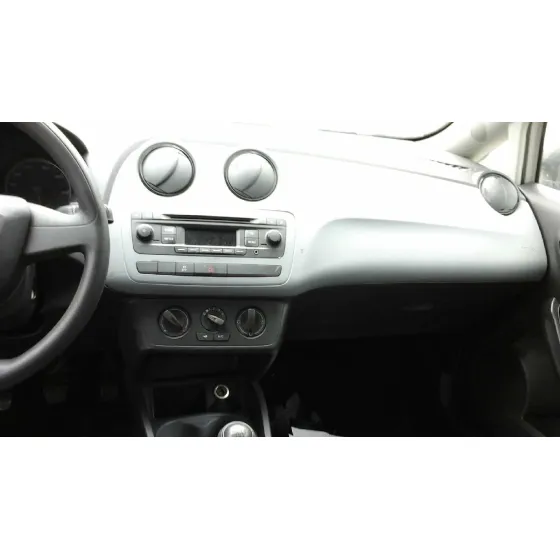 SEAT IBIZA (6J5) '2015 REFERENCE BLANCO