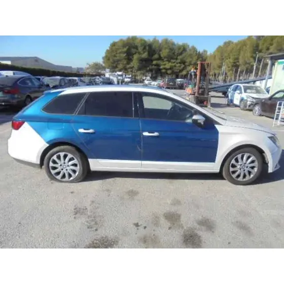 SEAT LEON ST (5F8) '2016 STYLE BLANCO/AZUL