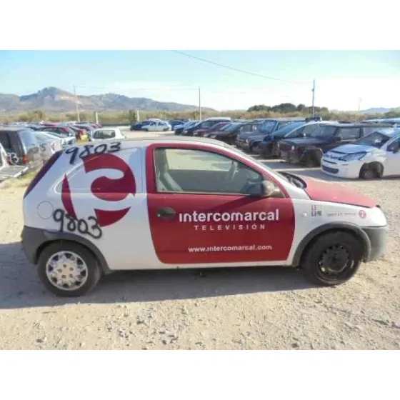 OPEL CORSA C '2002 CLUB ROJO-BLANCO