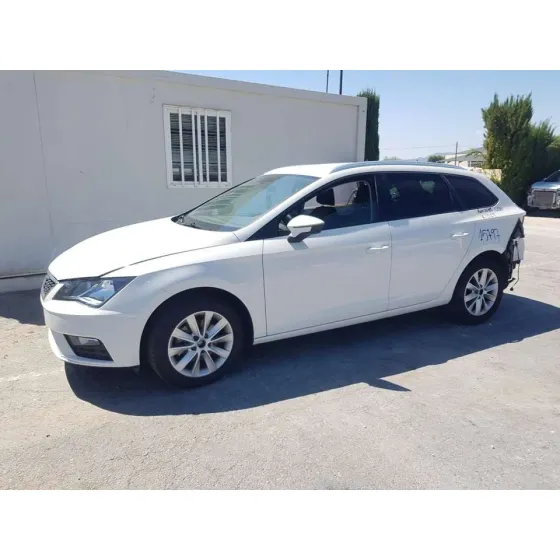 SEAT LEON ST (5F8) '2018 REFERENCE BLANCO