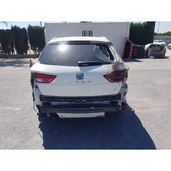 SEAT LEON ST (5F8) '2018 REFERENCE BLANCO