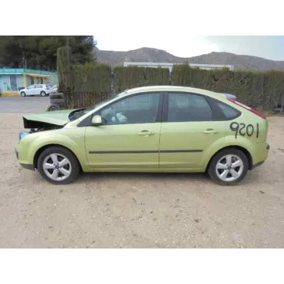 FORD FOCUS BERLINA (CAP) '2005 AMBIENTE (D) VERDE PISTACHO