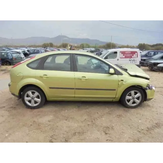 FORD FOCUS BERLINA (CAP) '2005 AMBIENTE (D) VERDE PISTACHO