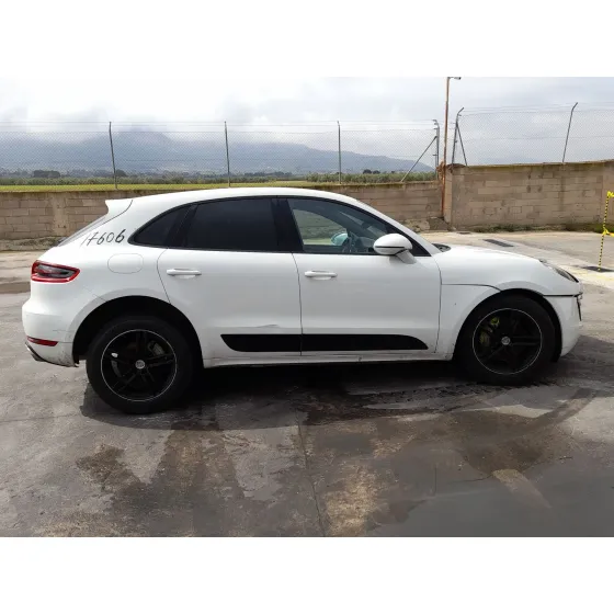 Porsche MACAN (95B) 2014