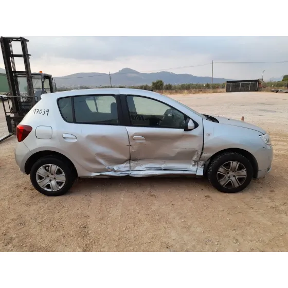 Dacia SANDERO II (B8_) 2015