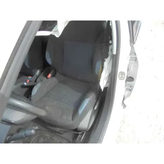 PEUGEOT 208 '2013 ACTIVE BLANCO