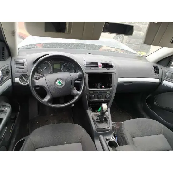 SKODA OCTAVIA BERLINA (1Z3) '2008 ELEGANCE GRIS