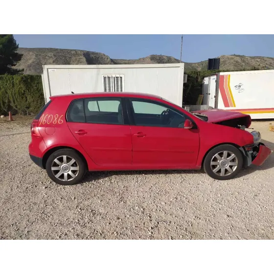 VOLKSWAGEN GOLF V BERLINA (1K1) '2006 SPORTLINE ROJO